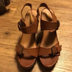 Brown Wedges
